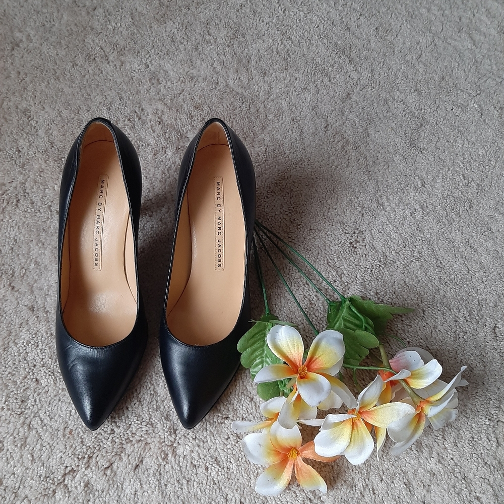 🎉HOST PICK🎉Marc Jacobs Shoes